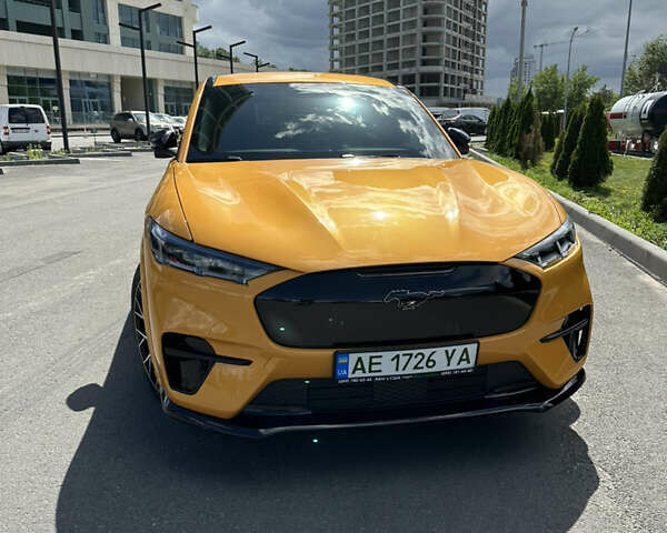 Жовтий Форд Mustang Mach-E, об'ємом двигуна 0 л та пробігом 18 тис. км за 49500 $, фото 2 на Automoto.ua