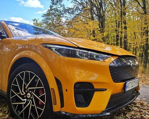 Желтый Форд Mustang Mach-E, объемом двигателя 0 л и пробегом 46 тыс. км за 34999 $, фото 7 на Automoto.ua