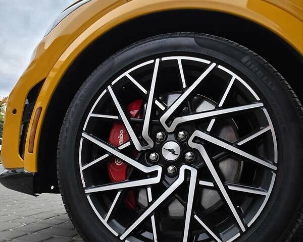 Желтый Форд Mustang Mach-E, объемом двигателя 0 л и пробегом 46 тыс. км за 34999 $, фото 35 на Automoto.ua