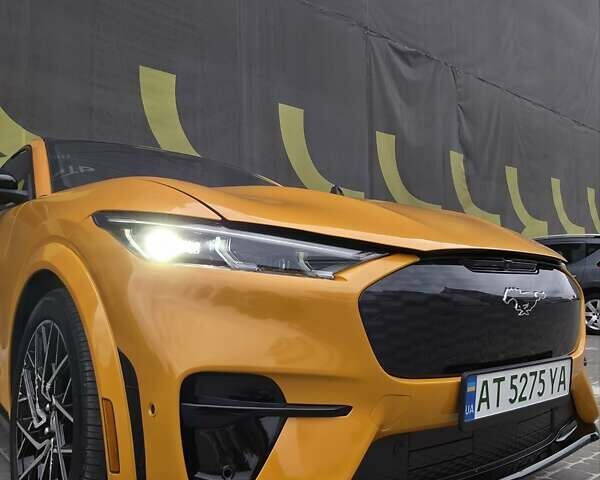 Желтый Форд Mustang Mach-E, объемом двигателя 0 л и пробегом 46 тыс. км за 34999 $, фото 28 на Automoto.ua