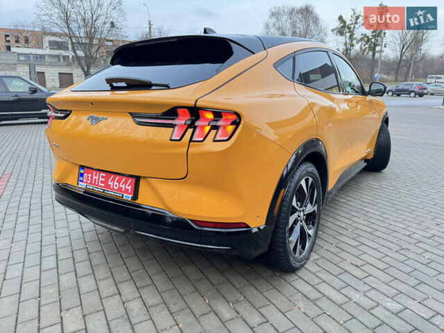 Жовтий Форд Mustang Mach-E, об'ємом двигуна 0 л та пробігом 27 тис. км за 33500 $, фото 5 на Automoto.ua
