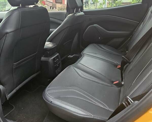 Жовтий Форд Mustang Mach-E, об'ємом двигуна 0 л та пробігом 33 тис. км за 27500 $, фото 8 на Automoto.ua