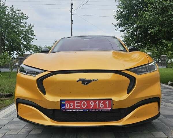 Жовтий Форд Mustang Mach-E, об'ємом двигуна 0 л та пробігом 33 тис. км за 27500 $, фото 1 на Automoto.ua