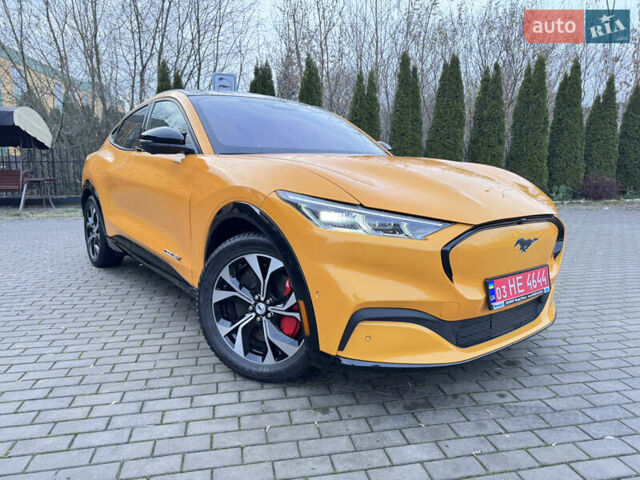 Жовтий Форд Mustang Mach-E, об'ємом двигуна 0 л та пробігом 27 тис. км за 33500 $, фото 1 на Automoto.ua