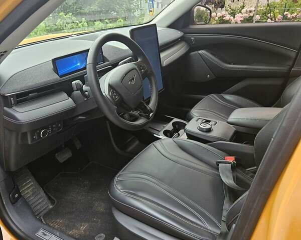 Жовтий Форд Mustang Mach-E, об'ємом двигуна 0 л та пробігом 33 тис. км за 27500 $, фото 10 на Automoto.ua