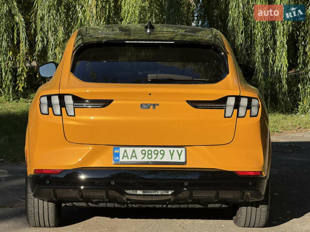Желтый Форд Mustang Mach-E, объемом двигателя 0 л и пробегом 18 тыс. км за 49000 $, фото 12 на Automoto.ua