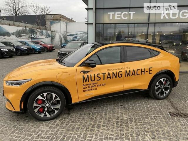 Желтый Форд Mustang Mach-E, объемом двигателя 0 л и пробегом 2 тыс. км за 40537 $, фото 21 на Automoto.ua