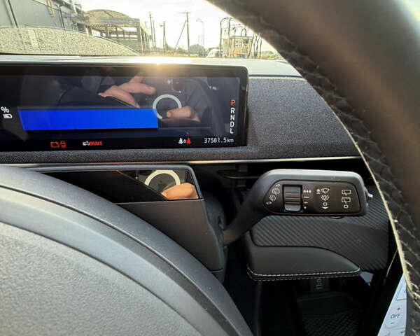 Желтый Форд Mustang Mach-E, объемом двигателя 0 л и пробегом 37 тыс. км за 28900 $, фото 13 на Automoto.ua