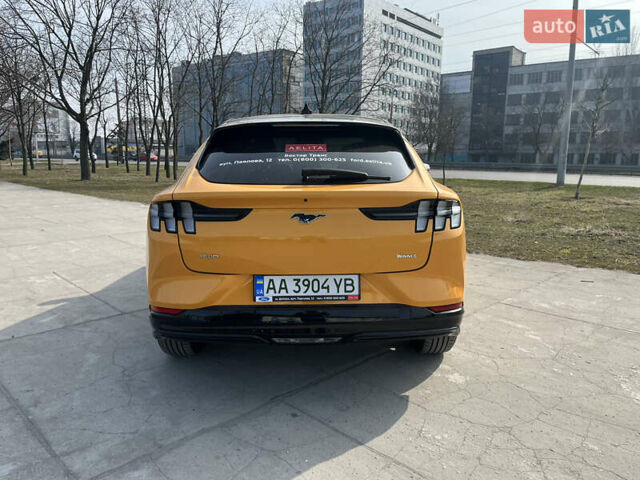 Желтый Форд Mustang Mach-E, объемом двигателя 0 л и пробегом 2 тыс. км за 40537 $, фото 55 на Automoto.ua