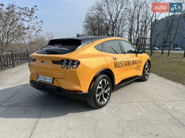 Желтый Форд Mustang Mach-E, объемом двигателя 0 л и пробегом 2 тыс. км за 40537 $, фото 56 на Automoto.ua
