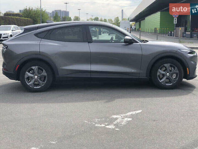 Серый Форд Mustang Mach-E, объемом двигателя 0 л и пробегом 38 тыс. км за 22000 $, фото 5 на Automoto.ua