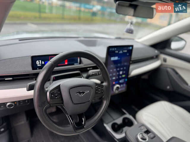 Серый Форд Mustang Mach-E, объемом двигателя 0 л и пробегом 73 тыс. км за 25000 $, фото 7 на Automoto.ua