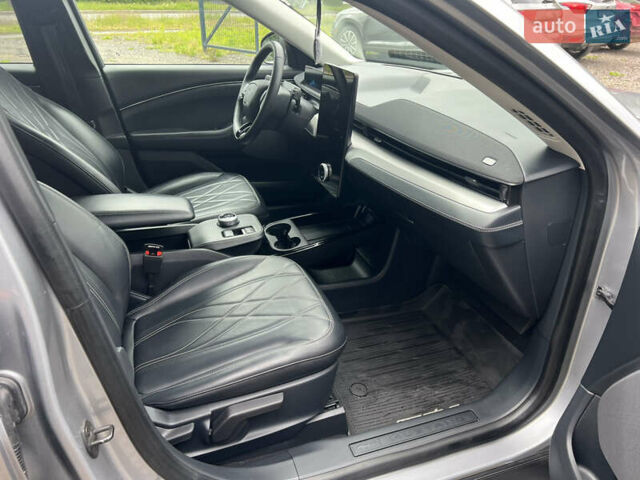 Форд Mustang Mach-E 2021 в Луцке на Automoto.ua Серый Форд Mustang Mach-E, объемом двигателя 0 л и пробегом 36 тыс. км за 22200 $, фото 16 на Automoto.ua