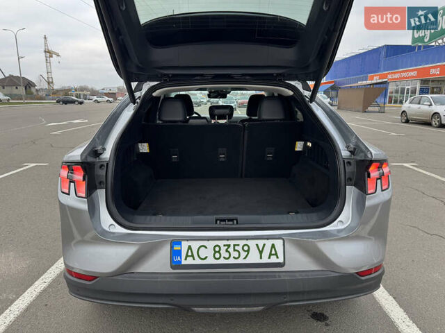 Серый Форд Mustang Mach-E, объемом двигателя 0 л и пробегом 48 тыс. км за 21800 $, фото 38 на Automoto.ua