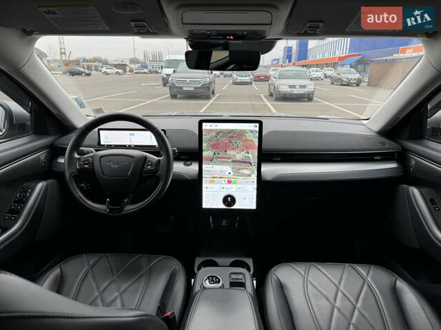 Серый Форд Mustang Mach-E, объемом двигателя 0 л и пробегом 48 тыс. км за 21800 $, фото 24 на Automoto.ua