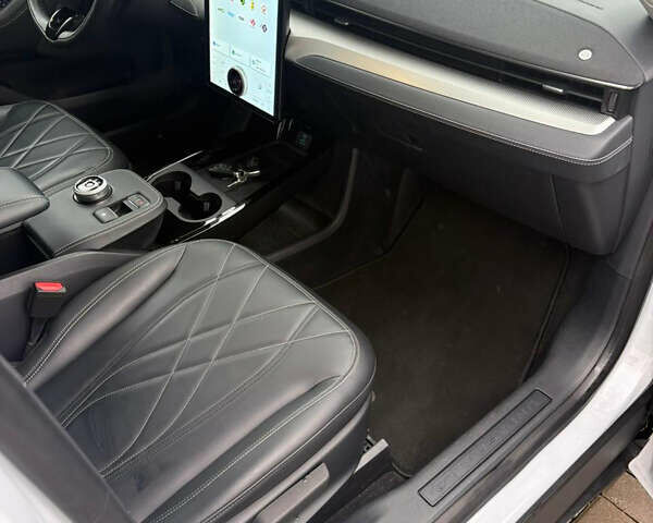 Серый Форд Mustang Mach-E, объемом двигателя 0 л и пробегом 110 тыс. км за 22900 $, фото 18 на Automoto.ua