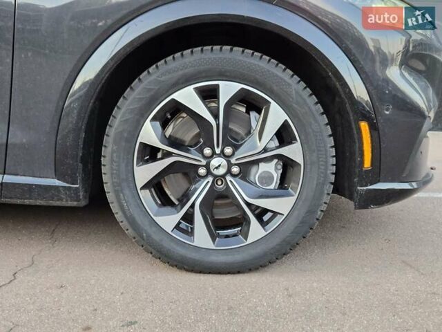 Серый Форд Mustang Mach-E, объемом двигателя 0 л и пробегом 48 тыс. км за 26000 $, фото 20 на Automoto.ua