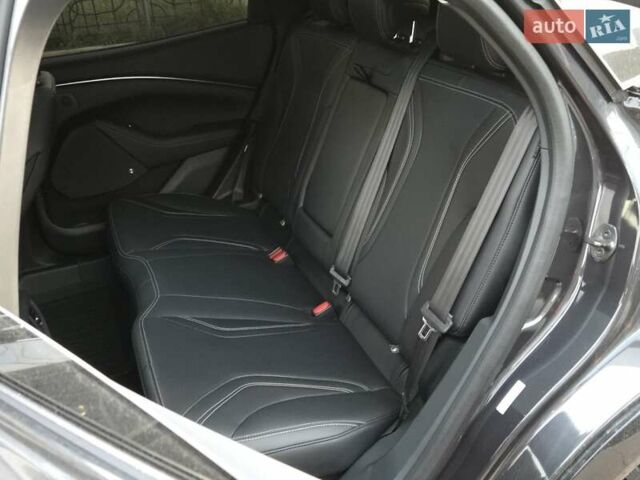 Серый Форд Mustang Mach-E, объемом двигателя 0 л и пробегом 48 тыс. км за 26000 $, фото 12 на Automoto.ua