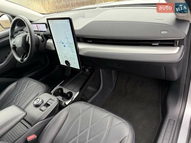 Сірий Форд Mustang Mach-E, об'ємом двигуна 0 л та пробігом 181 тис. км за 22600 $, фото 26 на Automoto.ua