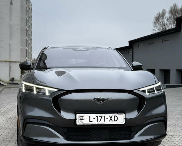 Сірий Форд Mustang Mach-E, об'ємом двигуна 0 л та пробігом 158 тис. км за 27772 $, фото 2 на Automoto.ua