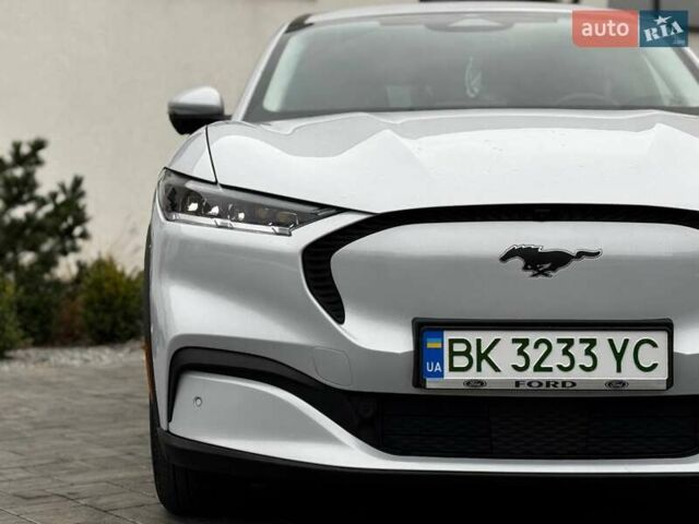 Серый Форд Mustang Mach-E, объемом двигателя 0 л и пробегом 60 тыс. км за 20800 $, фото 4 на Automoto.ua