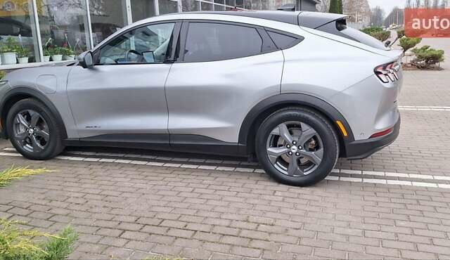 Серый Форд Mustang Mach-E, объемом двигателя 0 л и пробегом 136 тыс. км за 21800 $, фото 10 на Automoto.ua