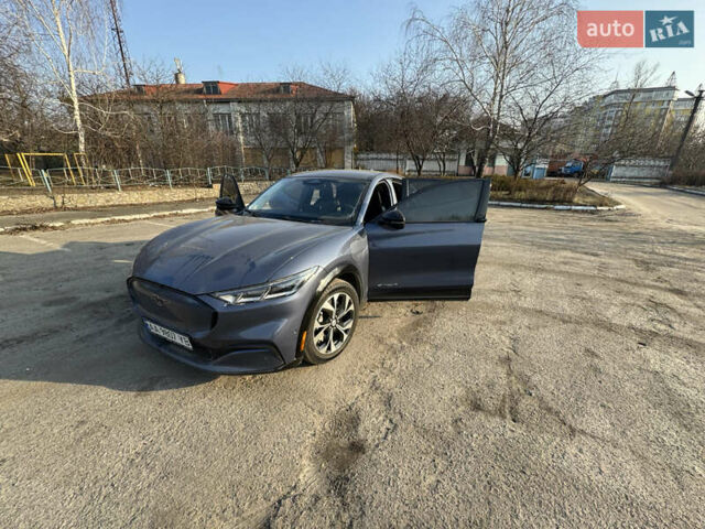 Серый Форд Mustang Mach-E, объемом двигателя 0 л и пробегом 59 тыс. км за 25500 $, фото 33 на Automoto.ua