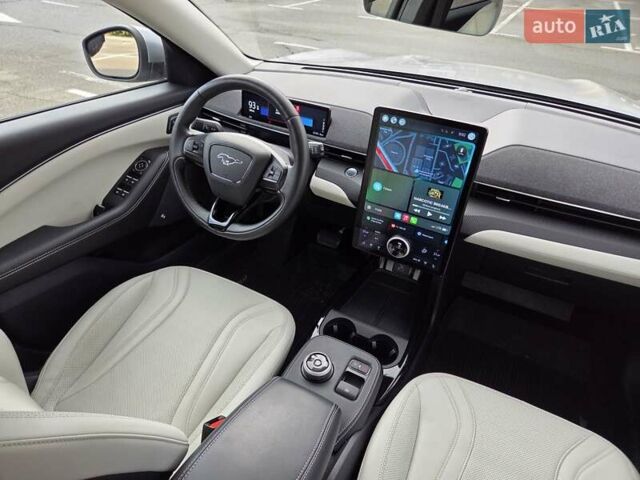 Сірий Форд Mustang Mach-E, об'ємом двигуна 0 л та пробігом 43 тис. км за 25000 $, фото 27 на Automoto.ua