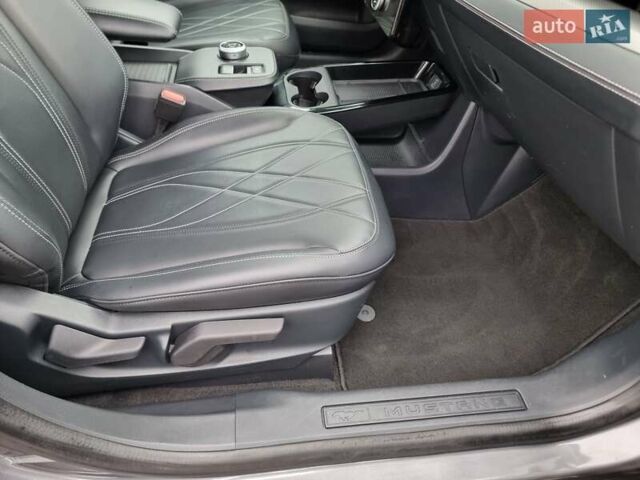 Серый Форд Mustang Mach-E, объемом двигателя 0 л и пробегом 175 тыс. км за 21900 $, фото 31 на Automoto.ua
