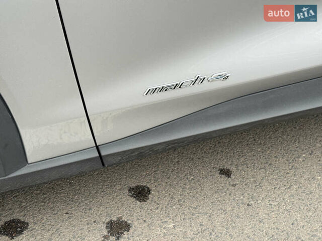 Серый Форд Mustang Mach-E, объемом двигателя 0 л и пробегом 48 тыс. км за 21800 $, фото 12 на Automoto.ua