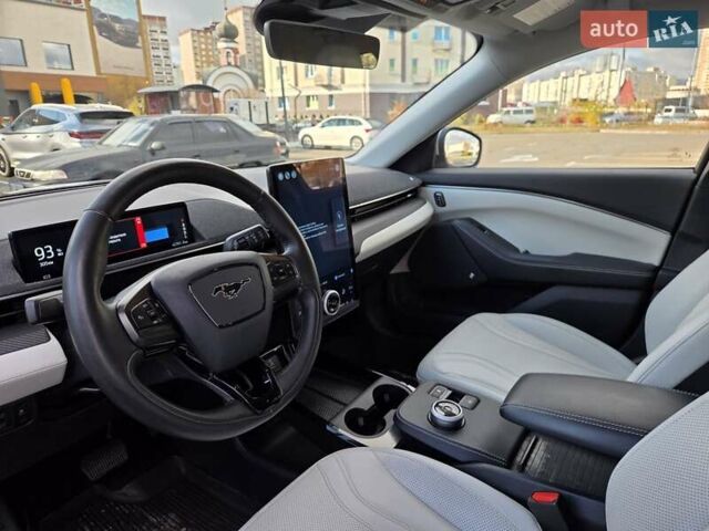 Сірий Форд Mustang Mach-E, об'ємом двигуна 0 л та пробігом 43 тис. км за 25000 $, фото 29 на Automoto.ua