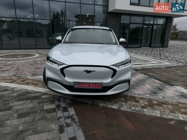 Серый Форд Mustang Mach-E, объемом двигателя 0 л и пробегом 76 тыс. км за 20999 $, фото 3 на Automoto.ua