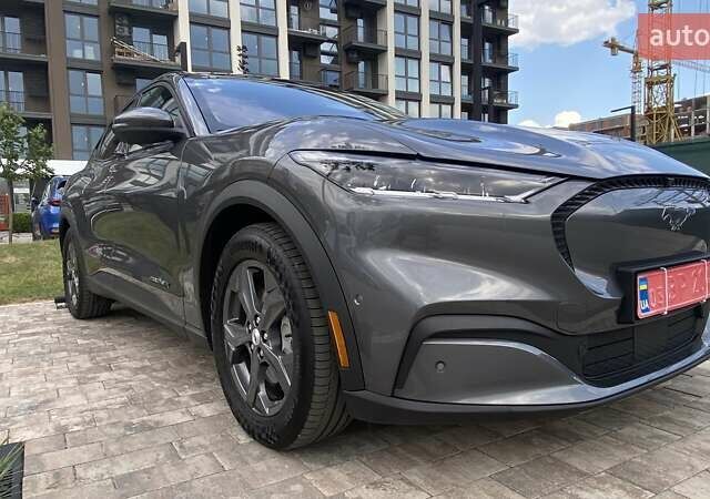 Сірий Форд Mustang Mach-E, об'ємом двигуна 0 л та пробігом 153 тис. км за 31004 $, фото 7 на Automoto.ua