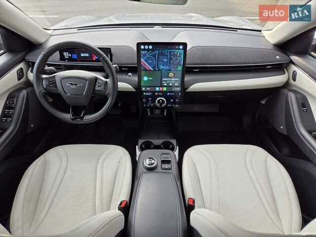 Сірий Форд Mustang Mach-E, об'ємом двигуна 0 л та пробігом 43 тис. км за 25000 $, фото 26 на Automoto.ua