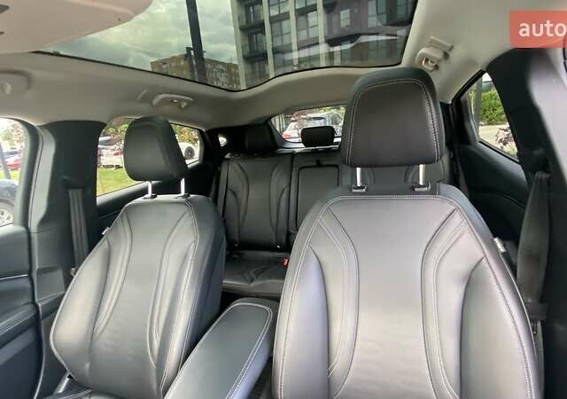 Сірий Форд Mustang Mach-E, об'ємом двигуна 0 л та пробігом 153 тис. км за 31004 $, фото 19 на Automoto.ua