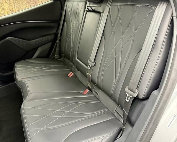 Сірий Форд Mustang Mach-E, об'ємом двигуна 0 л та пробігом 181 тис. км за 22600 $, фото 44 на Automoto.ua