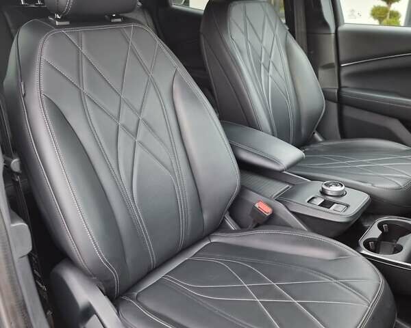 Серый Форд Mustang Mach-E, объемом двигателя 0 л и пробегом 175 тыс. км за 21900 $, фото 32 на Automoto.ua