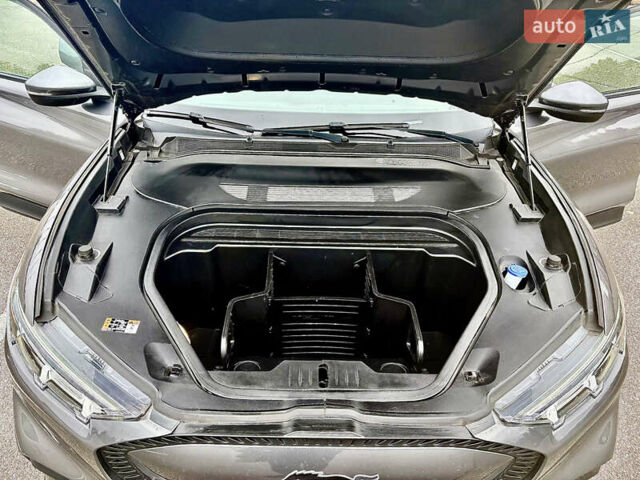 Форд Mustang Mach-E 2021 в Киеве на Automoto.ua Серый Форд Mustang Mach-E, объемом двигателя 0 л и пробегом 83 тыс. км за 22950 $, фото 52 на Automoto.ua