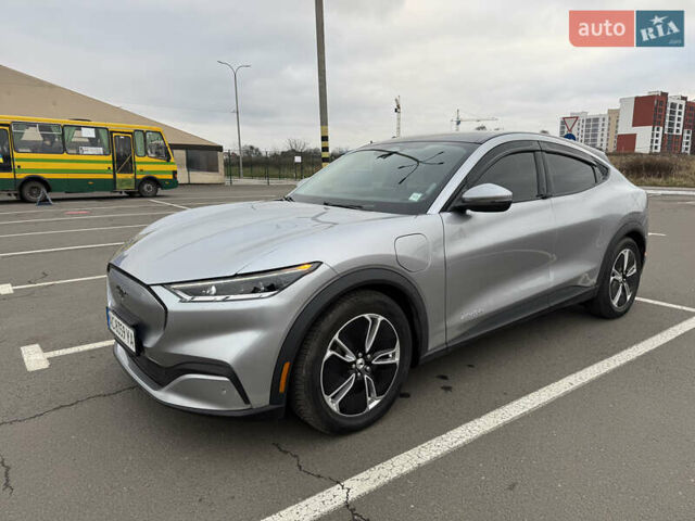 Серый Форд Mustang Mach-E, объемом двигателя 0 л и пробегом 48 тыс. км за 21800 $, фото 3 на Automoto.ua