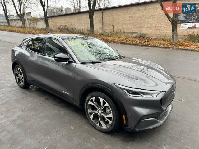 Серый Форд Mustang Mach-E, объемом двигателя 0 л и пробегом 86 тыс. км за 24000 $, фото 3 на Automoto.ua