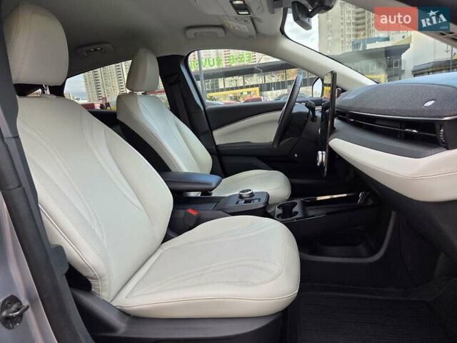 Сірий Форд Mustang Mach-E, об'ємом двигуна 0 л та пробігом 43 тис. км за 25000 $, фото 34 на Automoto.ua