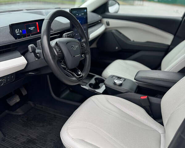 Серый Форд Mustang Mach-E, объемом двигателя 0 л и пробегом 73 тыс. км за 25000 $, фото 8 на Automoto.ua