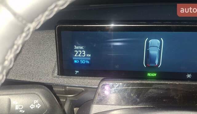 Серый Форд Mustang Mach-E, объемом двигателя 0 л и пробегом 136 тыс. км за 21800 $, фото 21 на Automoto.ua