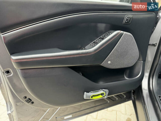 Сірий Форд Mustang Mach-E, об'ємом двигуна 0 л та пробігом 158 тис. км за 27772 $, фото 62 на Automoto.ua