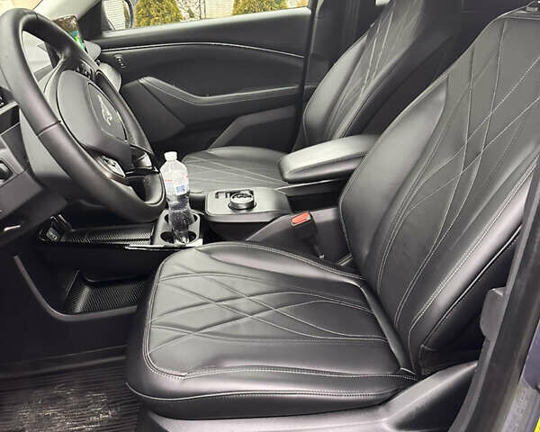 Сірий Форд Mustang Mach-E, об'ємом двигуна 0 л та пробігом 90 тис. км за 22500 $, фото 20 на Automoto.ua