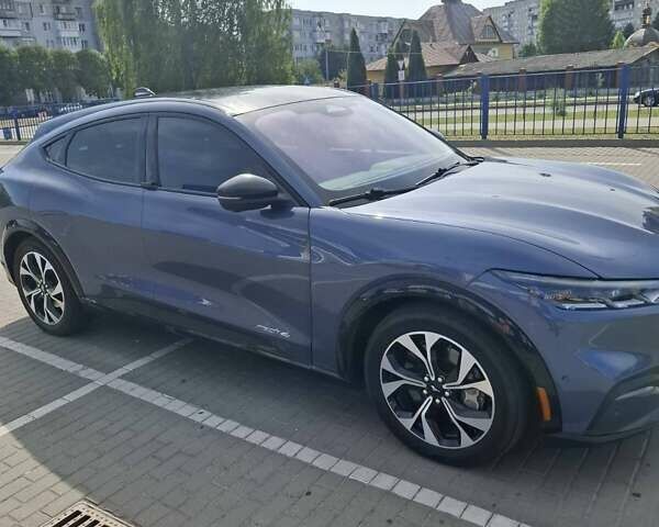 Серый Форд Mustang Mach-E, объемом двигателя 0 л и пробегом 72 тыс. км за 25000 $, фото 4 на Automoto.ua