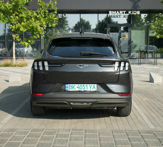 Серый Форд Mustang Mach-E, объемом двигателя 0 л и пробегом 46 тыс. км за 25500 $, фото 6 на Automoto.ua