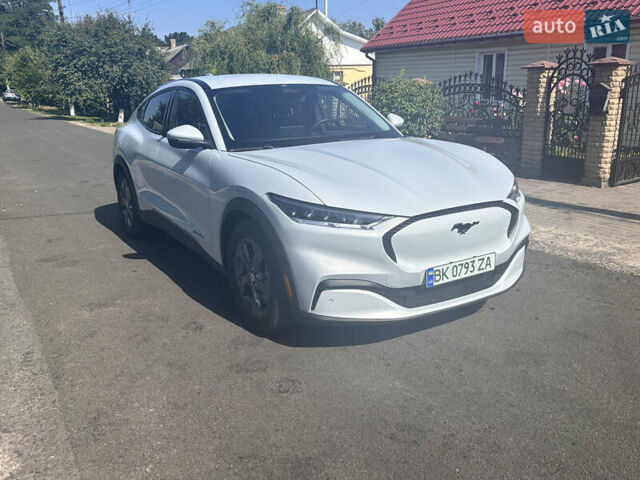 Сірий Форд Mustang Mach-E, об'ємом двигуна 0 л та пробігом 81 тис. км за 22200 $, фото 2 на Automoto.ua