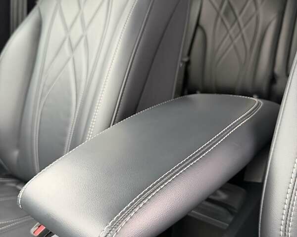 Сірий Форд Mustang Mach-E, об'ємом двигуна 0 л та пробігом 181 тис. км за 22600 $, фото 38 на Automoto.ua