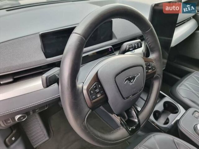 Серый Форд Mustang Mach-E, объемом двигателя 0 л и пробегом 175 тыс. км за 21900 $, фото 22 на Automoto.ua